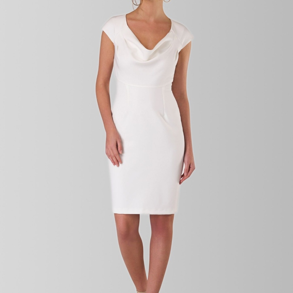 Closet Back Button Sleeveless Dress